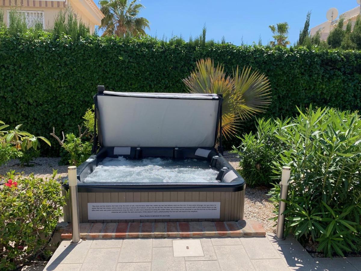 17 Vistamar Playa Flamenca Villa Eksteriør billede