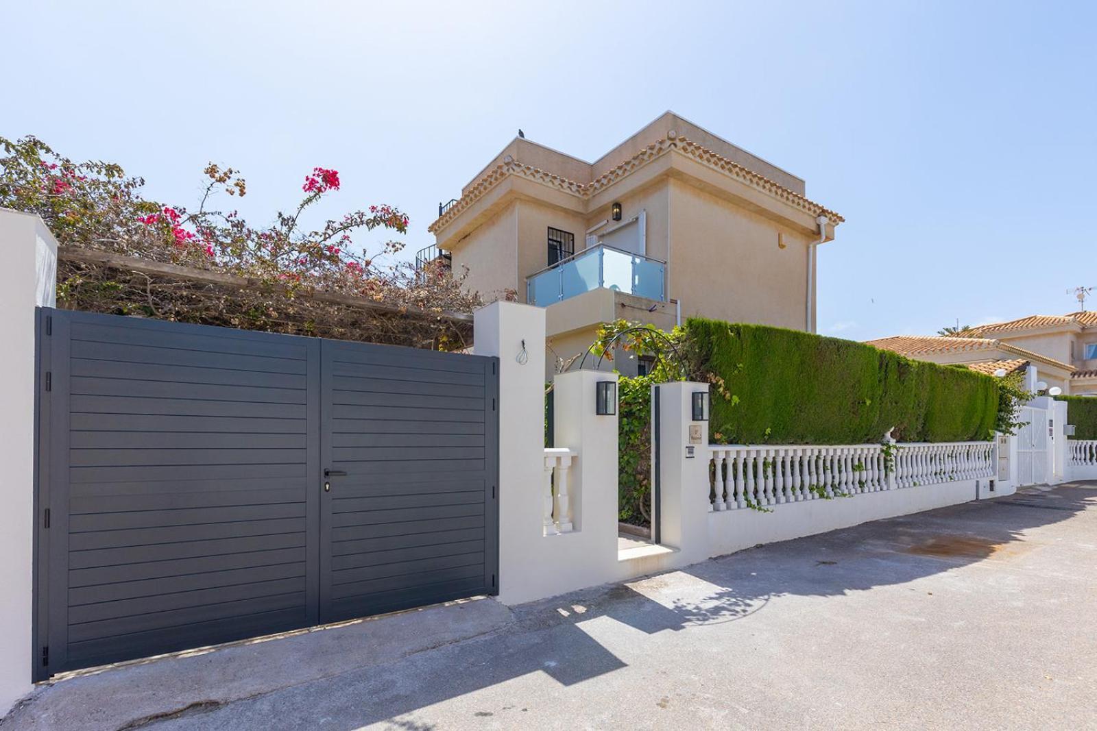 17 Vistamar Playa Flamenca Villa Eksteriør billede